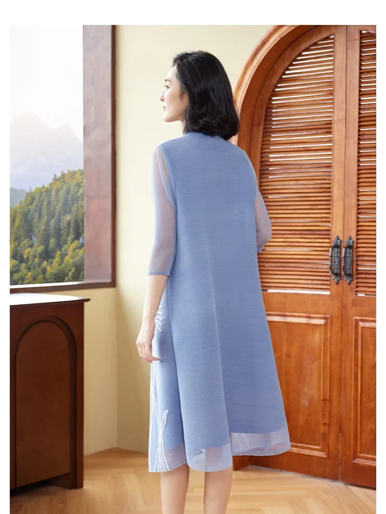 Miyake Elegant Mesh Embroidered Dress - Spring 2024 Collection' 'Exude Charm in Miyake's 2024 Spring Mesh Dress - Size: One Size (Bust: 110cm, Length: 98cm)