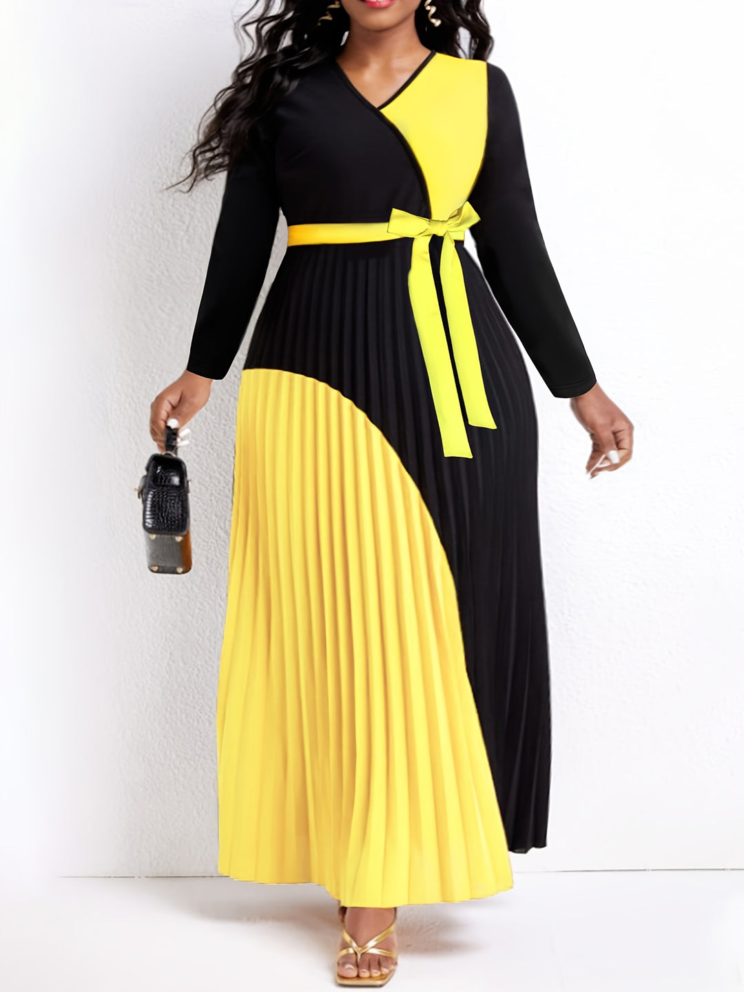 Plus Size Casual Dress, Women's Plus Colorblock Long Sleeve Surplice Neck Pleated Maxi Dress With Belt
