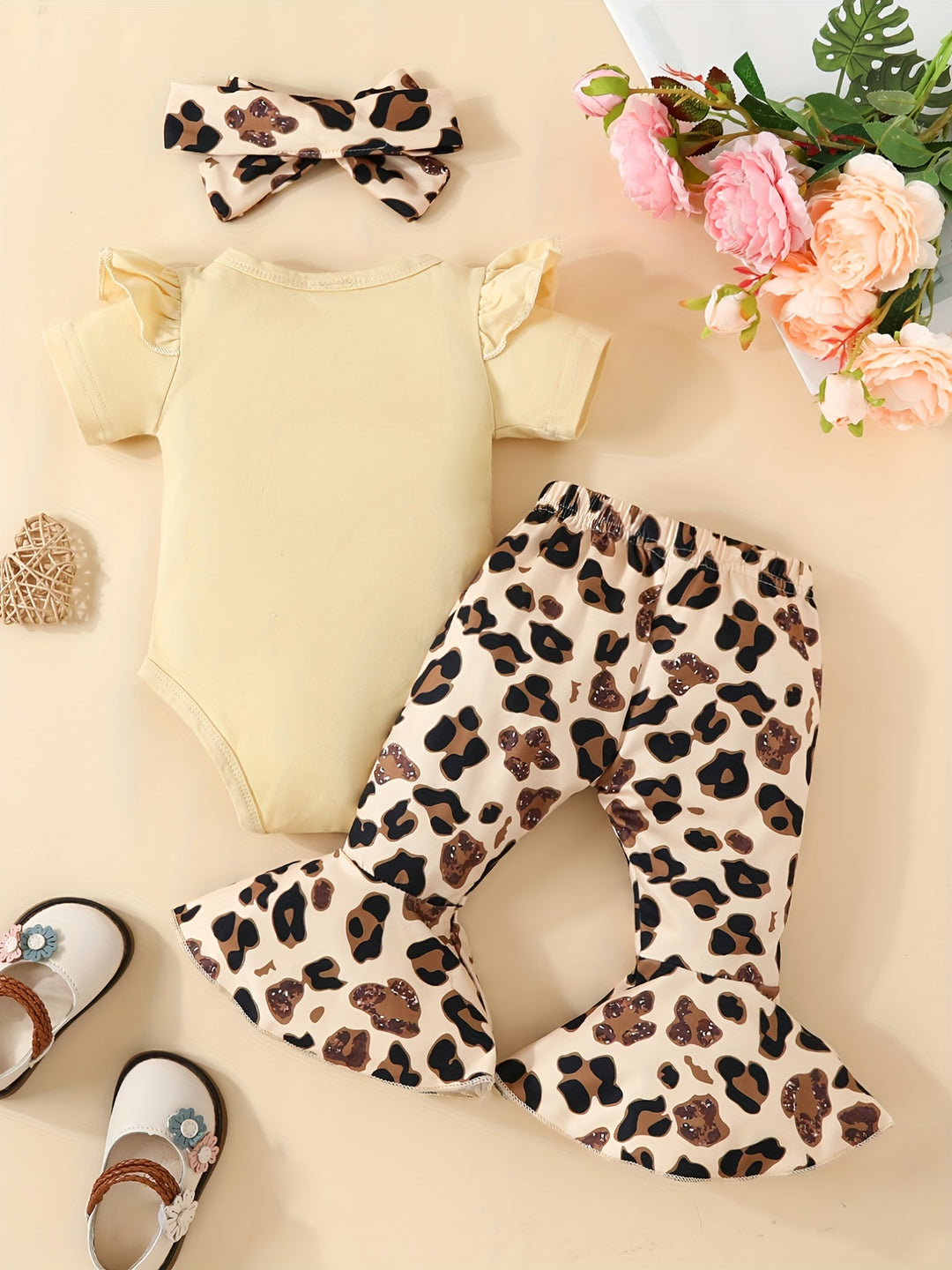 3pcs Baby Girls Cute "Babe" Short Sleeve Onesie & Leopard Graphic Print Flared Pants & Headband Set Clothes