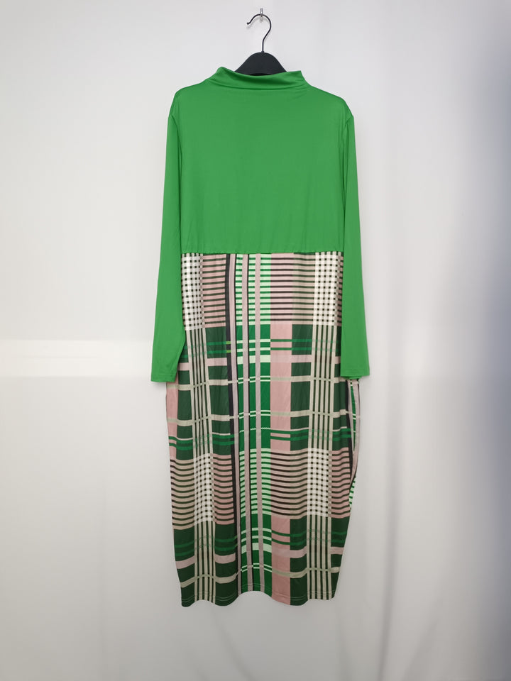Elegant Plus Size Dress for Women - Colorblock Plaid Print Midi Dress with Mock Neck and Long Sleeves
