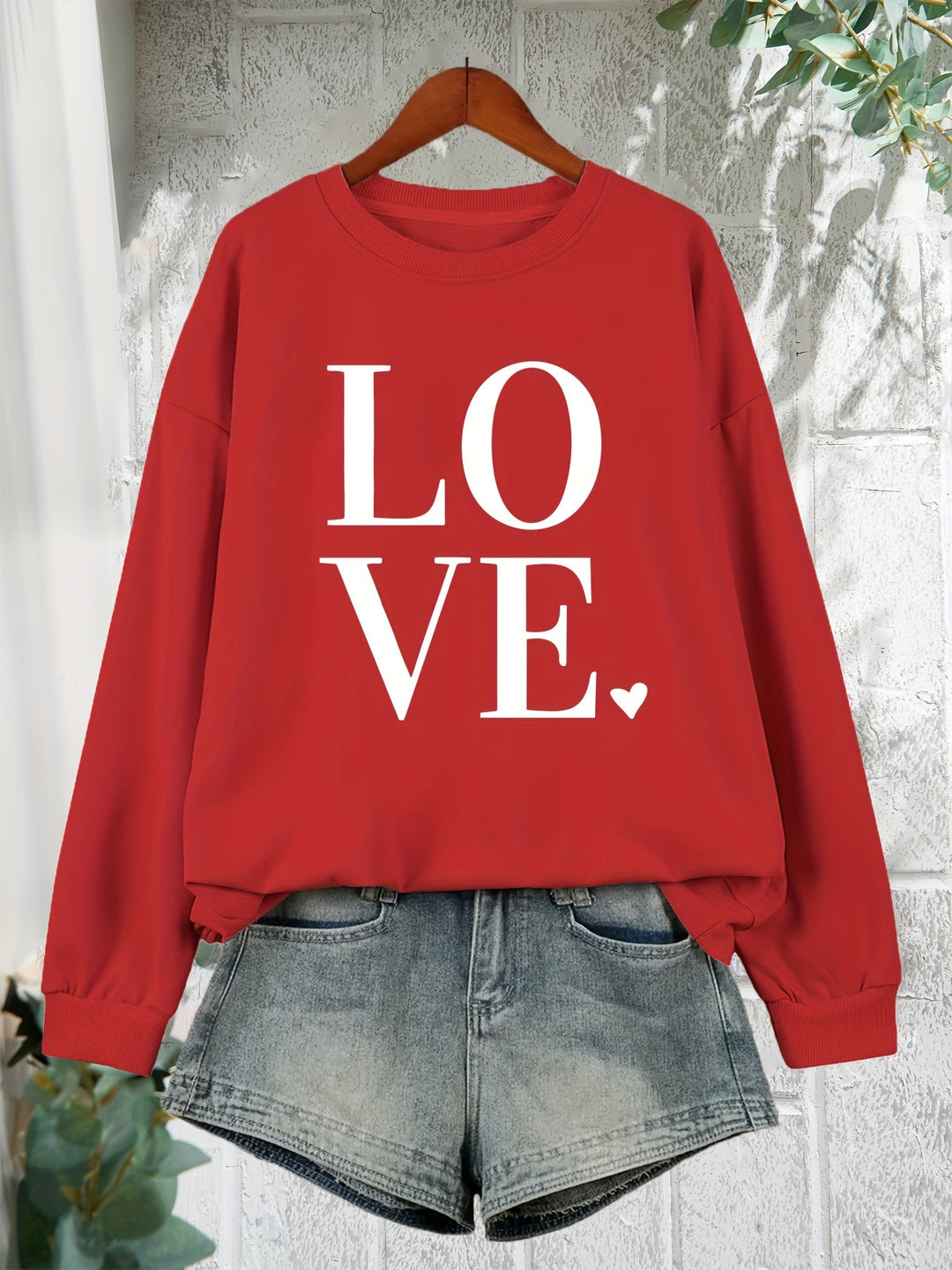 Plus Size LOVE Print Sweatshirt, Casual Long Sleeve Crew Neck Sweatshirt, Women's Plus Size Clothing
