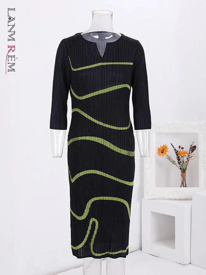 LANMREM Striped Pleated Dress | V Neck | Long Sleeves | Slim Fit | Contrast Color | 2024 Fashion | One Size