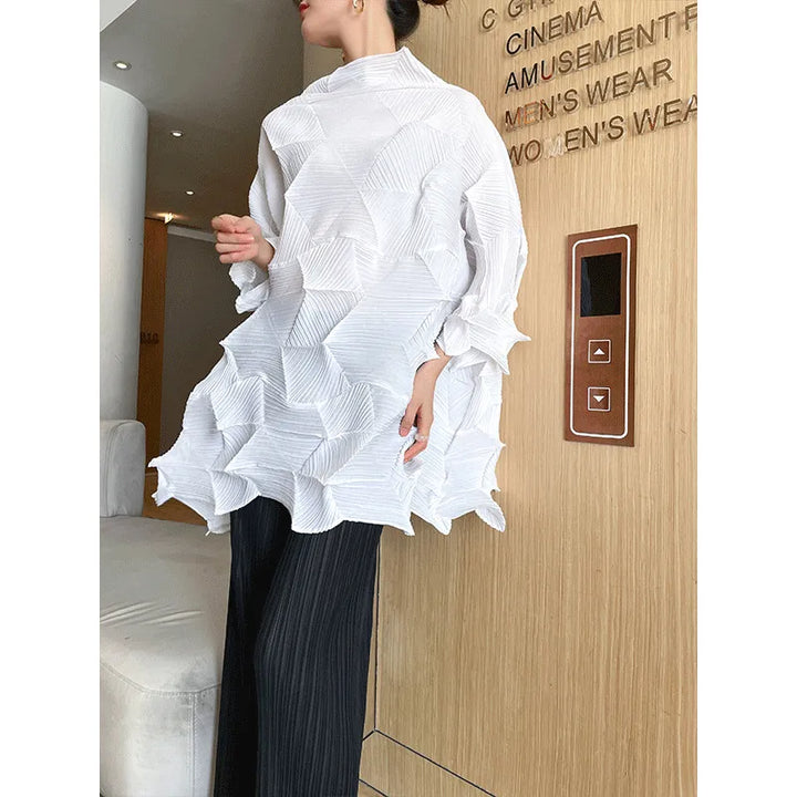 Stylish Diamond Pleated Pullover Top - Spring/Summer 2022 Collection